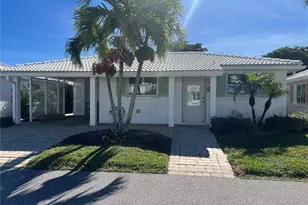 556 Spanish Dr N, Longboat Key, FL 34228 - Photo 1