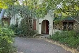 1736 Hawthorne St, Sarasota, FL 34239 - Photo 1