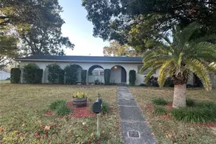 1535 Hallam Ct N, Lakeland, FL 33813 - Photo 1