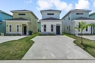 410 NW 13th Ave, Boynton Beach, FL 33435 - Photo 1