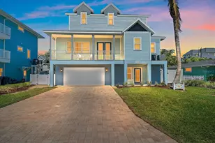 112 79th St, Holmes Beach, FL 34217 - Photo 1