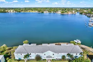 5007 Starfish Dr SE, Saint Petersburg, FL 33705 - Photo 1