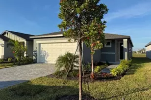 551 Sun Chaser Dr, Nokomis, FL 34275 - Photo 1