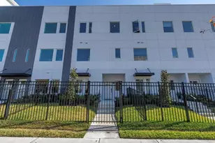 564 Dr Martin Luther King Jr Street S, Saint Petersburg, FL 33701 - Photo 1