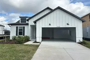 37255 Clinch Cir, Zephyrhills, FL 33540 - Photo 1