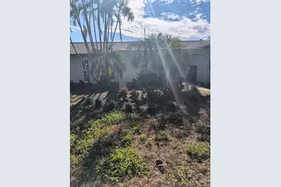 1901 Illinois Avenue NE, Saint Petersburg, FL 33703 - Photo 1