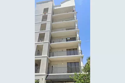 341 5th Street S #4, Saint Petersburg, FL 33701 - Photo 1