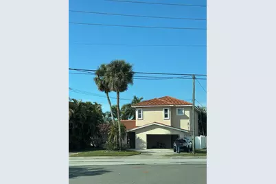 1427 40th Avenue NE, Saint Petersburg, FL 33703 - Photo 1