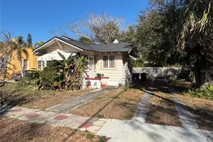 1925 11th St N, Saint Petersburg, FL 33704 - Photo 1