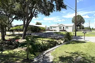 1628 S Scenic Hwy, Frostproof, FL 33843 - Photo 1