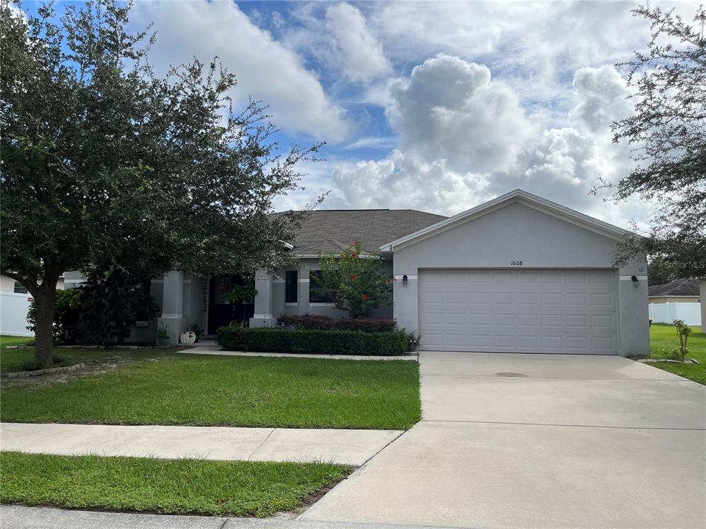 1608 Taylor Landing Dr, Bartow, FL 33830 MLS L4939936 Coldwell Banker