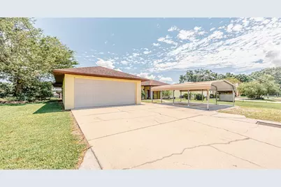 180 Lakeview Drive, Haines City, FL 33844 - Photo 1