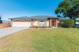 720 Cedar Knoll Dr N, Lakeland, FL 33809 - Photo 1