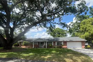 1528 Hallam Ct S, Lakeland, FL 33813 - Photo 1