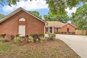 1205 Scottsland Dr, Lakeland, FL 33813 - Photo 1