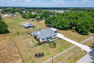 9004 Selph Rd, Lakeland, FL 33810 - Photo 1