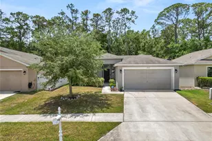 1825 Wallace Manor Ln, Winter Haven, FL 33880 - Photo 1