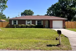 2323 Ridgeview Dr, Lakeland, FL 33810 - Photo 1