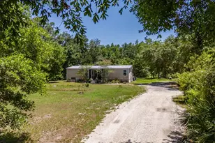 5205 Bruton Rd, Plant City, FL 33565 - Photo 1