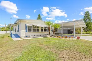 1502 Blue Lake Dr, Lakeland, FL 33801 - Photo 1