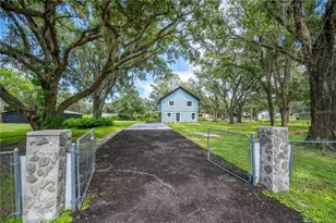 4215 Glenoak Dr N, Lakeland, FL 33810 - Photo 1