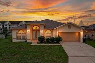 4532 Great Blue Heron Dr, Lakeland, FL 33812 - Photo 1