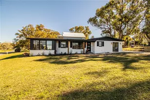 63 Lake Hunter Dr, Lakeland, FL 33803 - Photo 1