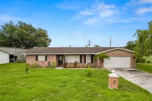 1327 Magdalene Ct E, Lakeland, FL 33801 - Photo 1