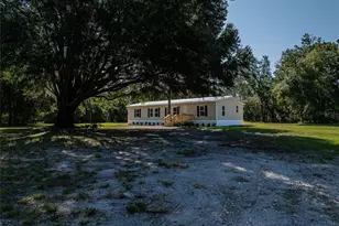 10525 Hunters Trl, Lakeland, FL 33809 - Photo 1