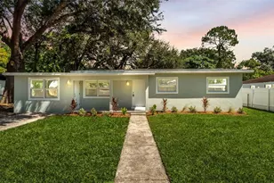 562 Lake Bonny Dr E, Lakeland, FL 33801 - Photo 1