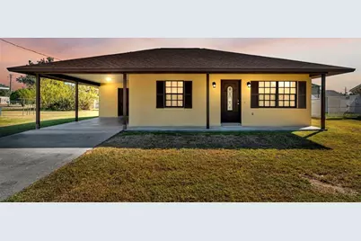 16 N Hendry Avenue, Fort Meade, FL 33841 - Photo 1