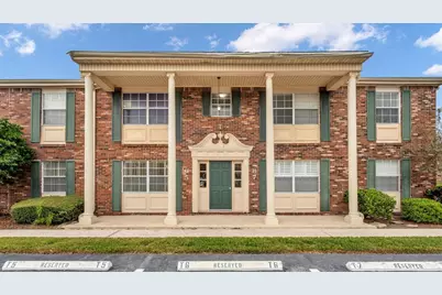 1920 E Edgewood Drive #T5, Lakeland, FL 33803 - Photo 1