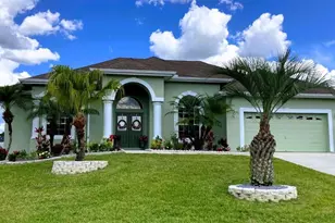 6744 HartsWorth Dr, Lakeland, FL 33813 - Photo 1