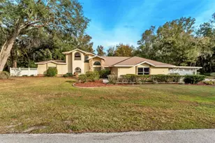6828 Forestwood Dr W, Lakeland, FL 33811 - Photo 1