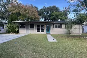 215 W Valencia St, Lakeland, FL 33805 - Photo 1