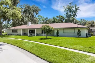 6318 Oak Square W, Lakeland, FL 33813 - Photo 1