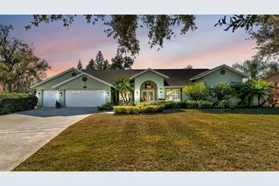 2711 S Fairway Drive, Plant City, FL 33566 - Photo 1