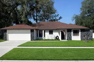 1413 Sandalwood Dr, Plant City, FL 33563 - Photo 1