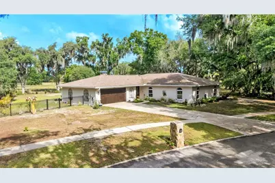 135 Country Club Lane, Mulberry, FL 33860 - Photo 1
