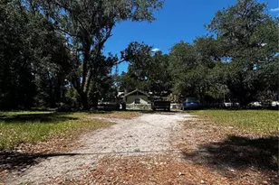 7027 Charles Humphrey Rd, Plant City, FL 33565 - Photo 1