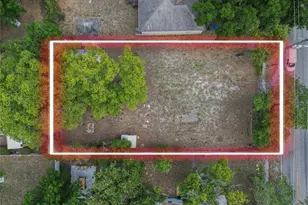 6208 N 50th St, Tampa, FL 33610 - Photo 1