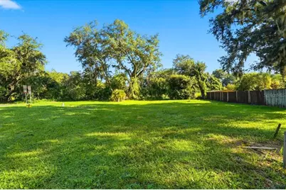 10 S Forest Street, Plant City, FL 33563 - Photo 1