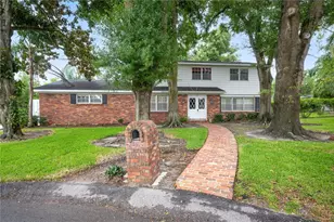 923 Woodmont Ln, Lakeland, FL 33813 - Photo 1