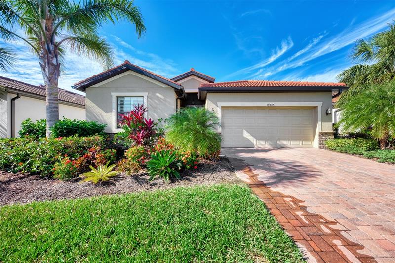19305 Nearpoint Dr, Venice, FL 34292 MLS N6124128 Coldwell Banker