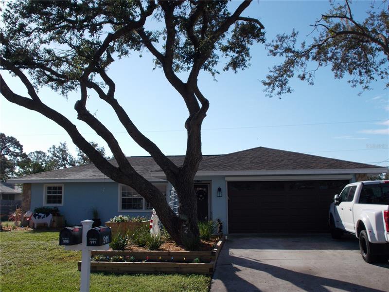 911 Cypress Rd, Venice, FL 34293 MLS N6124367 Coldwell Banker