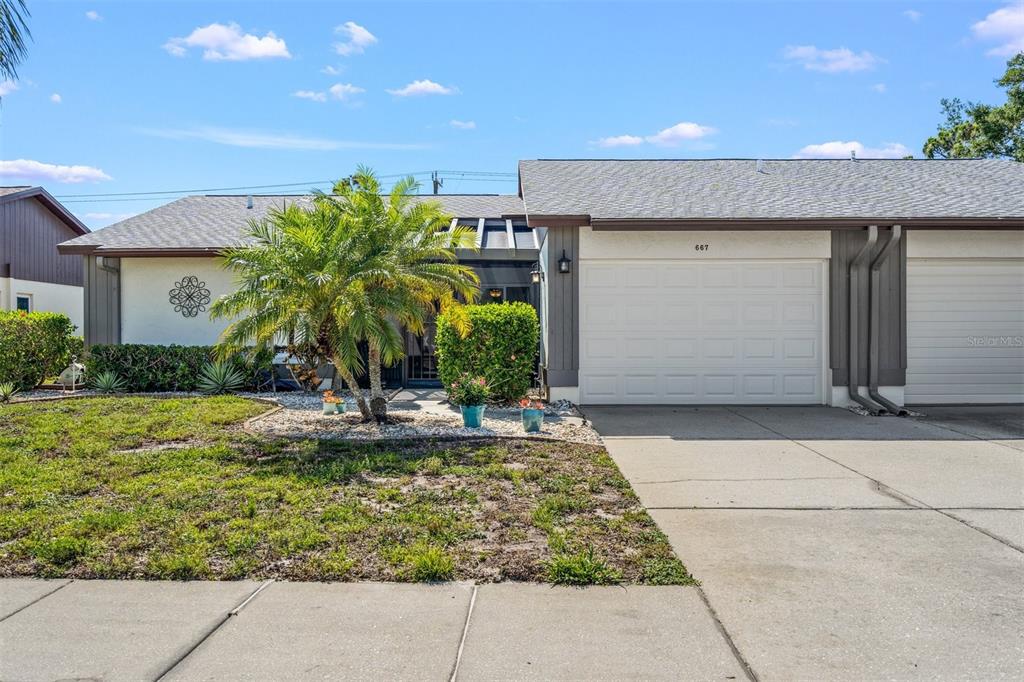 667 Foxwood Blvd 667, Englewood, FL 34223 MLS N6126425 Coldwell Banker