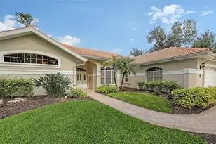 275 Royal Oak Way, Venice, FL 34292 - Photo 1