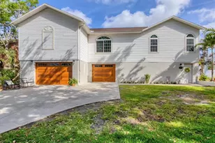 1500 Lemon Bay Dr, Venice, FL 34293 - Photo 1