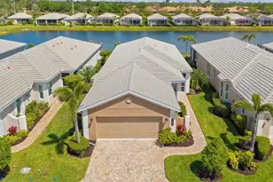 11026 Barnsley Dr, Venice, FL 34293 - Photo 1