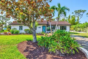 301 Gulf Dr, Venice, FL 34285 - Photo 1